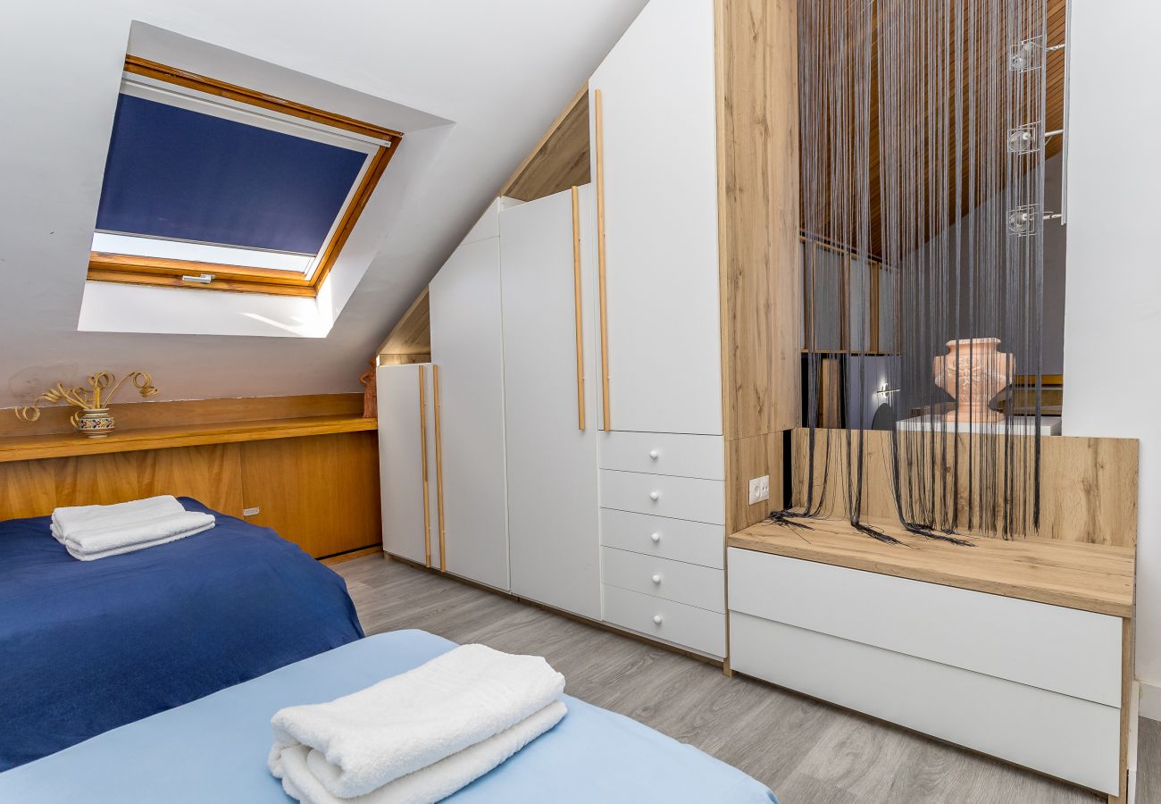 Apartamento en Villamañán - BaruHaus triplex piscina y parking 