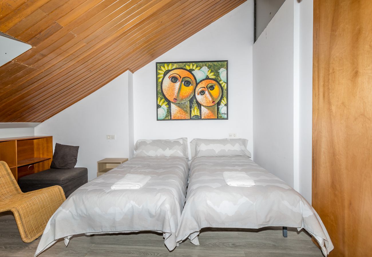 Apartamento en Villamañán - BaruHaus triplex piscina y parking 