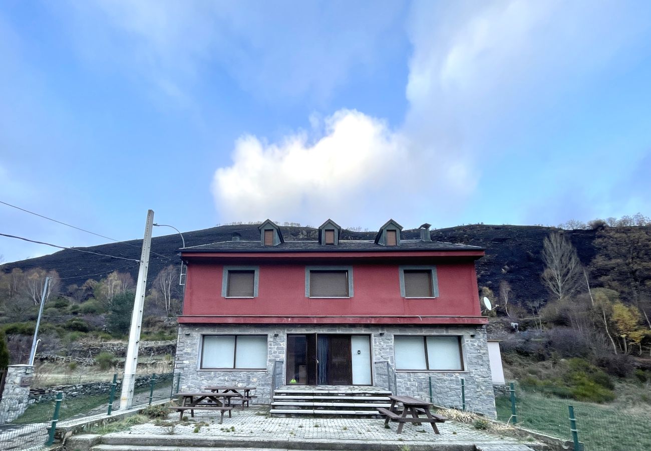 Casa en Fasgar - La Casona de Omaña
