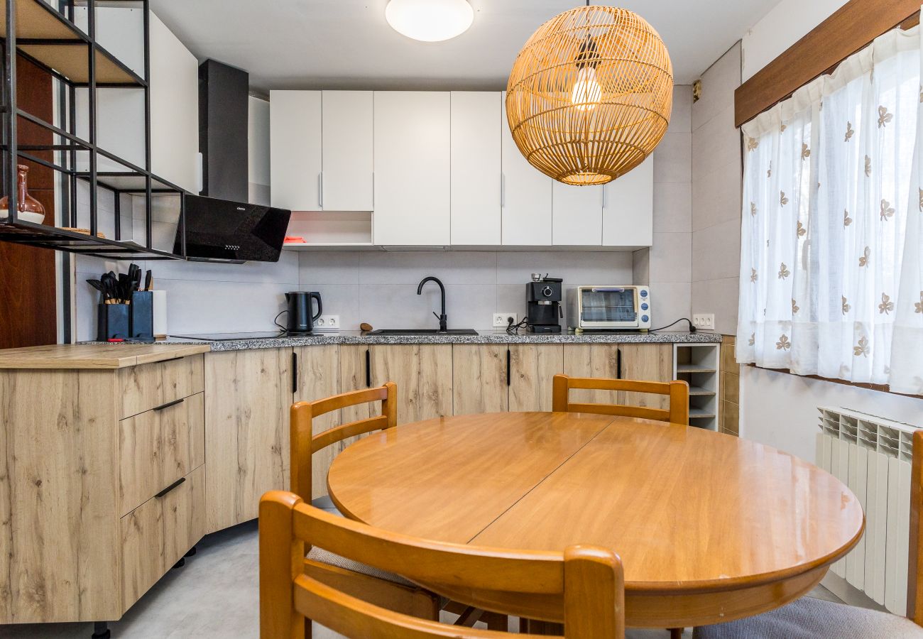 Apartment in Villamañán - BaruHaus triplex pool and parking 